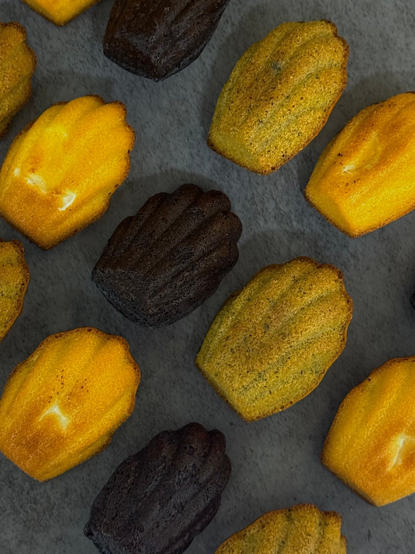 Mixed Madeleine (6 pieces in a box)