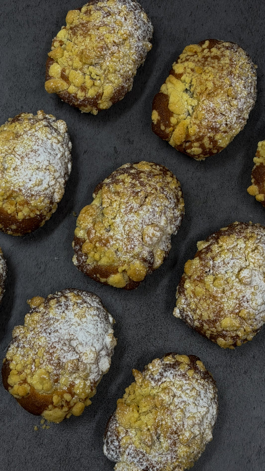 Madeleine Apple Crumble (6 pieces in a box)
