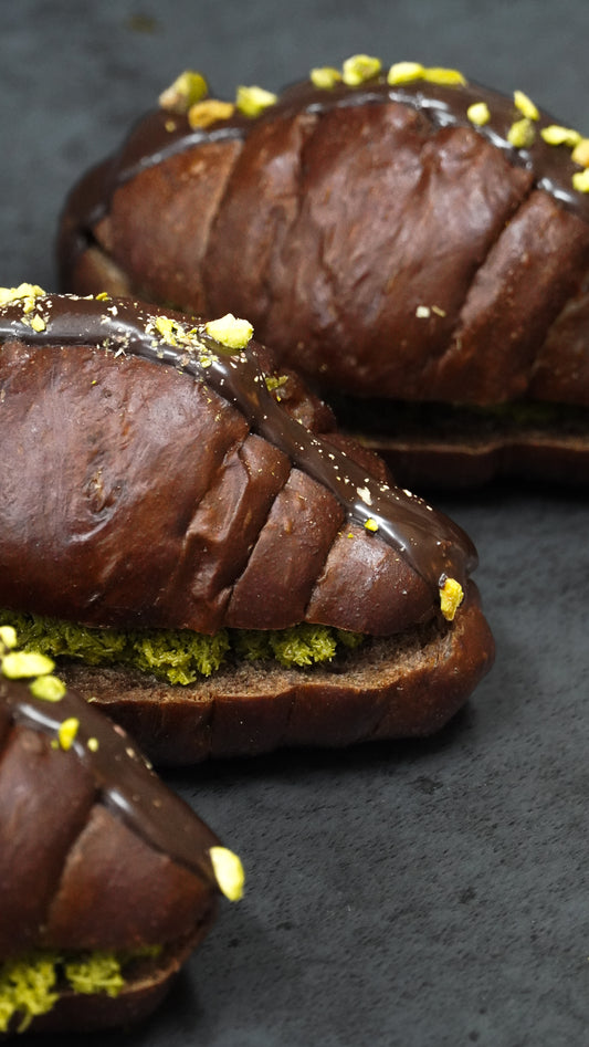 Dubai Chocolate Shio Pan (online Exclusive )